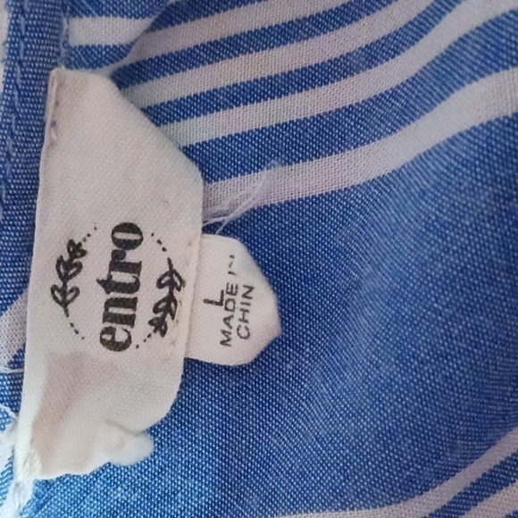 ENTRO Vertical Blie and White Striped Tank - Picture 3 of 6